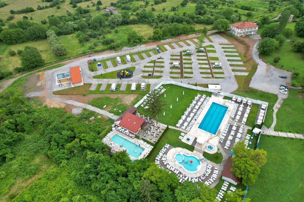 7 Lakes Camping Szapareva Banja Kültér fotó