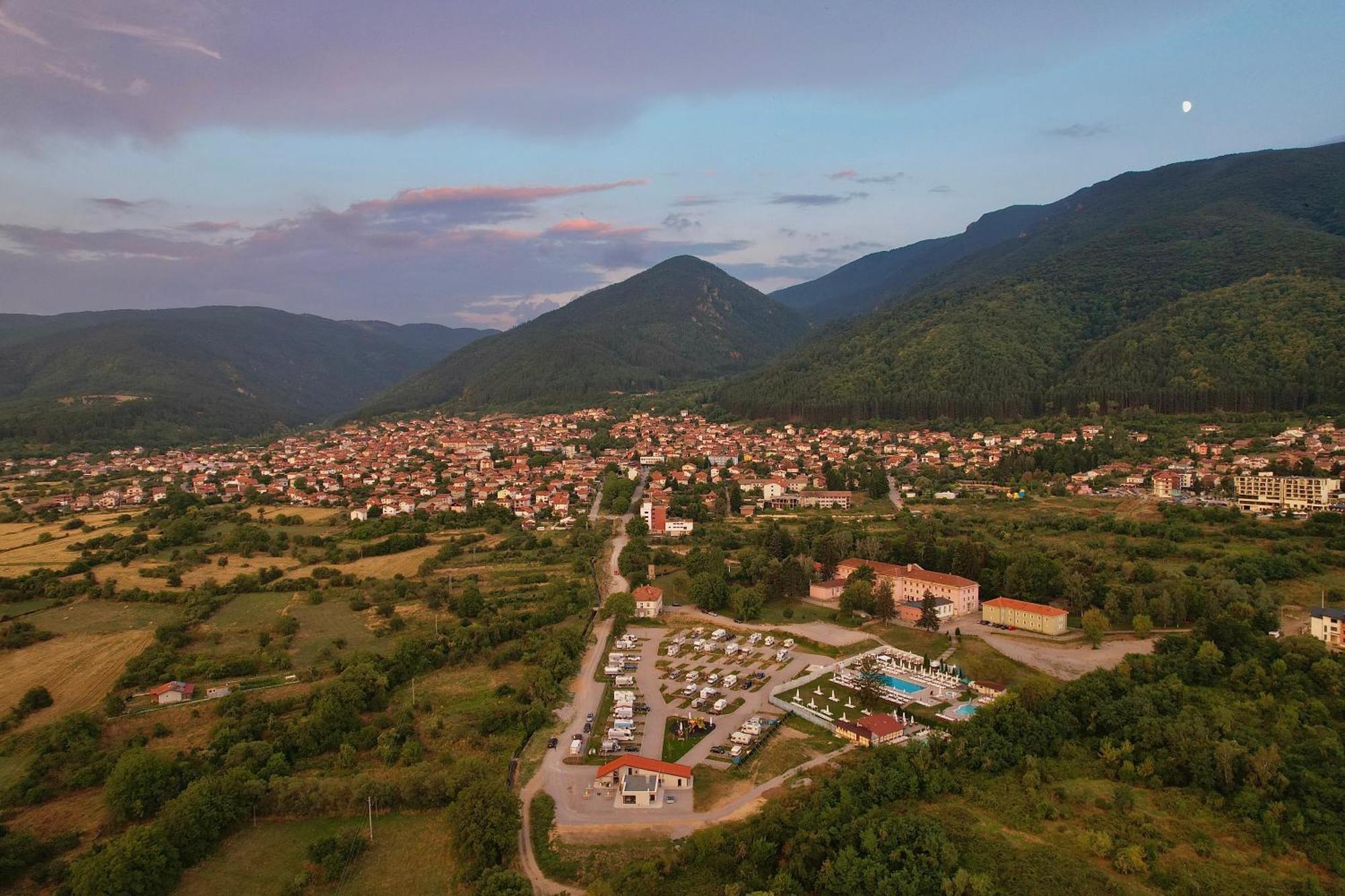 7 Lakes Camping Szapareva Banja Kültér fotó