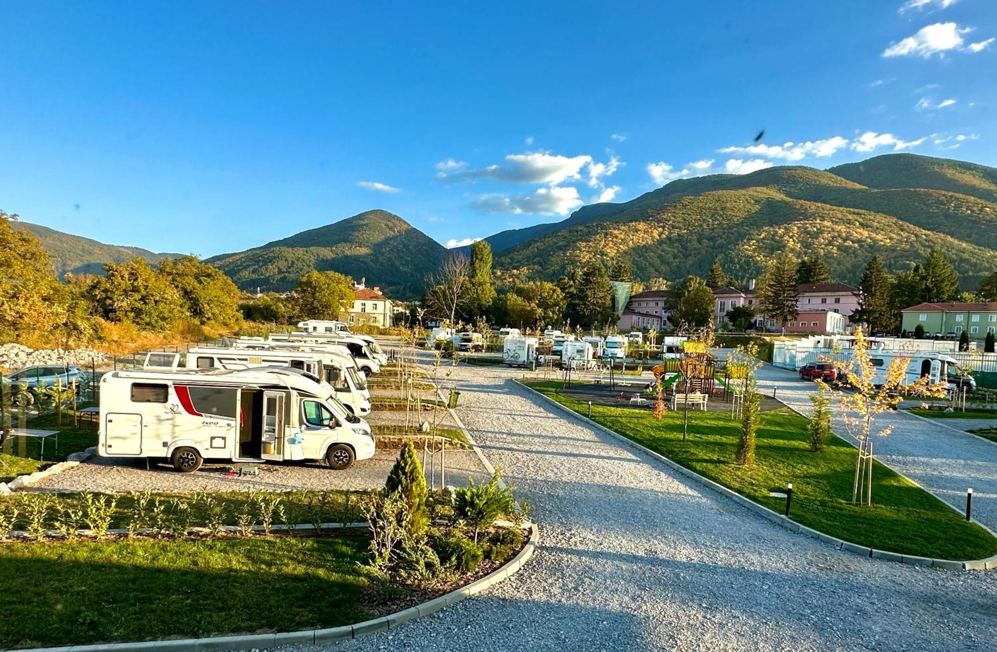 7 Lakes Camping Szapareva Banja Kültér fotó
